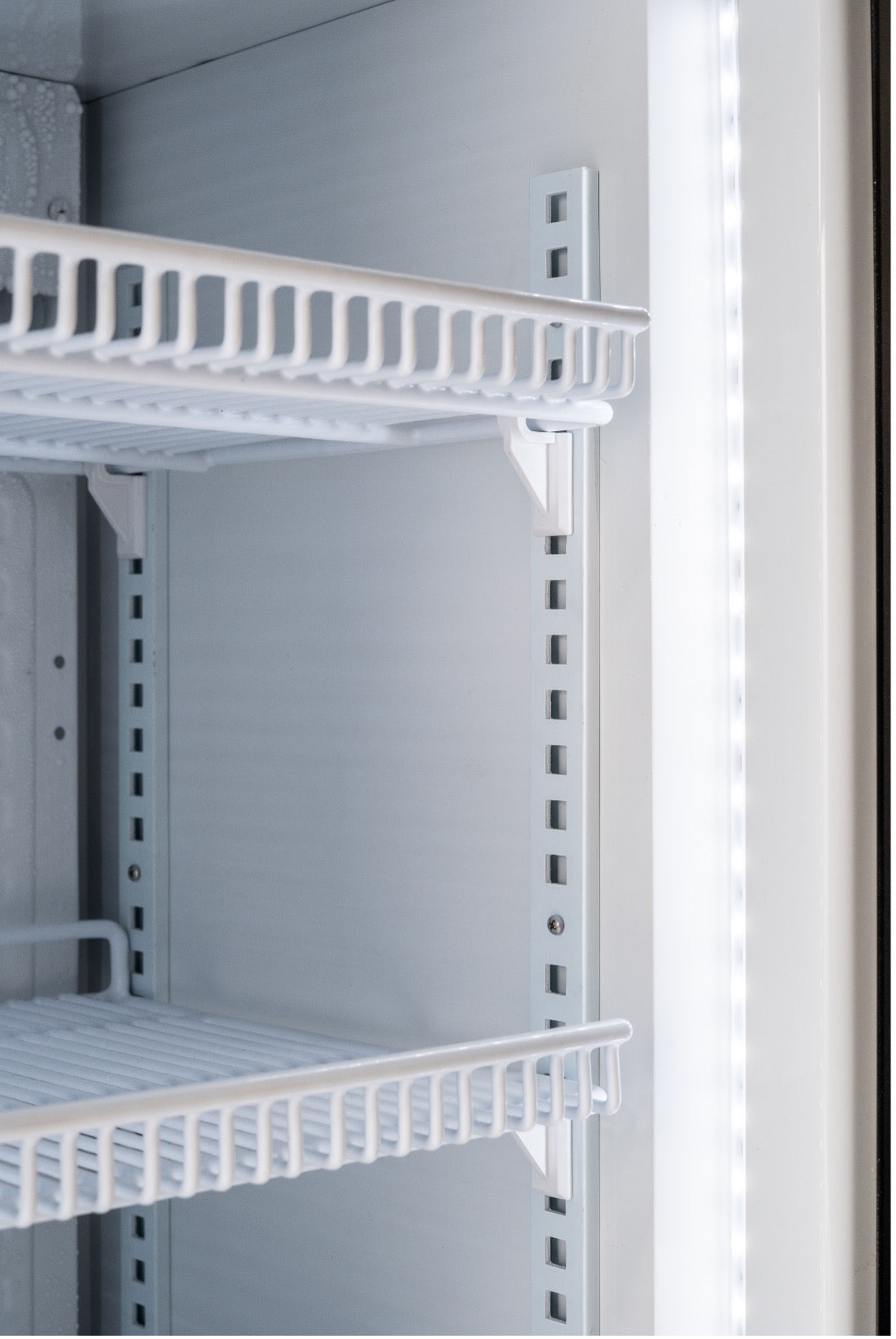 Admiral Craft Black Diamond Countertop Display Refrigerator, Single Glass Door, 2.7 cu ft, in Black CDRF-1D/2.7